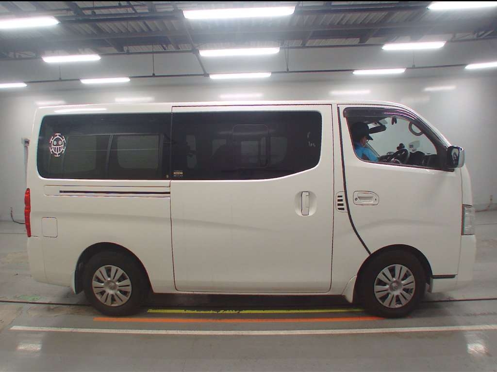 NISSAN NV350 CARAVAN