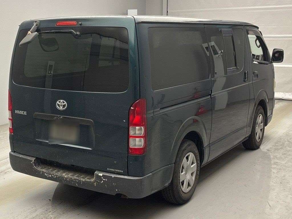 TOYOTA REGIUS ACE