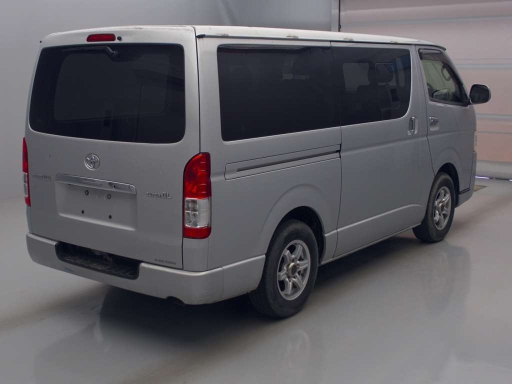 TOYOTA REGIUS ACE