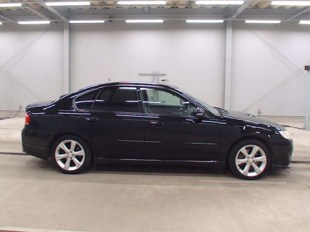 SUBARU LEGACY B4