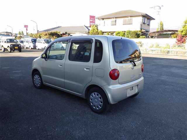 DAIHATSU MOVE LATTE