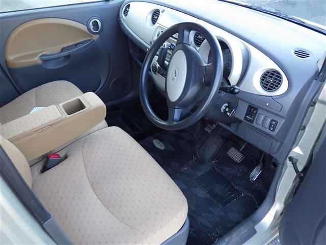 DAIHATSU MOVE LATTE