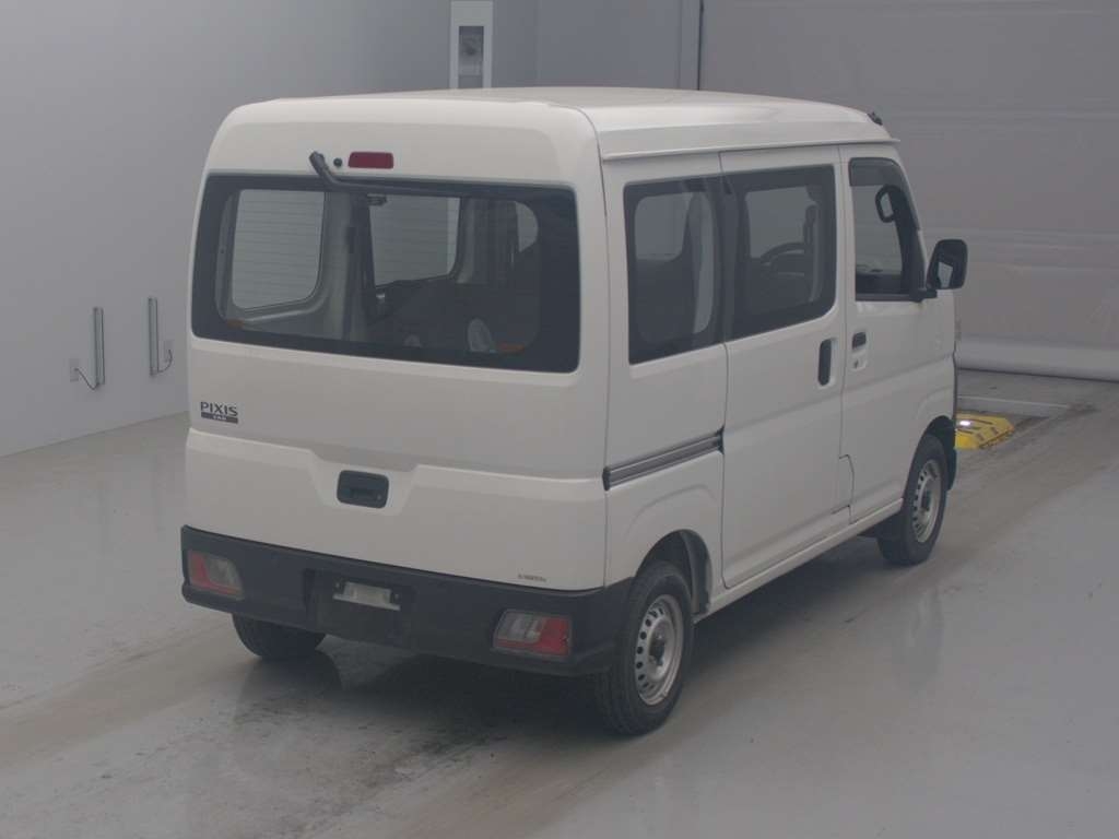 TOYOTA PIXIS VAN
