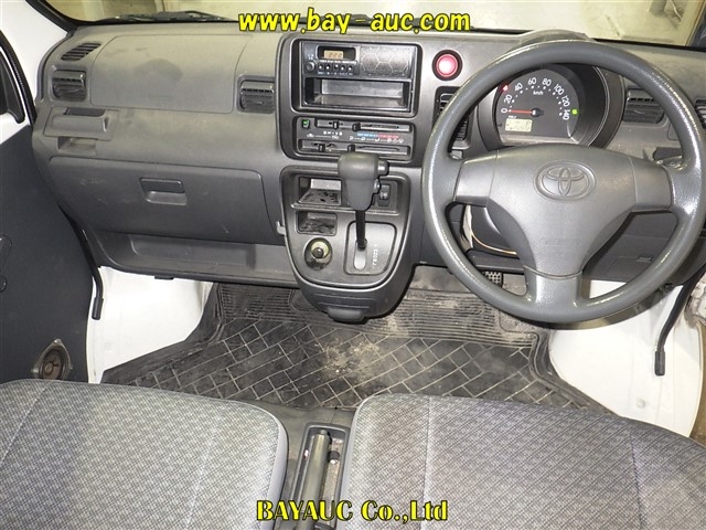 TOYOTA PIXIS VAN