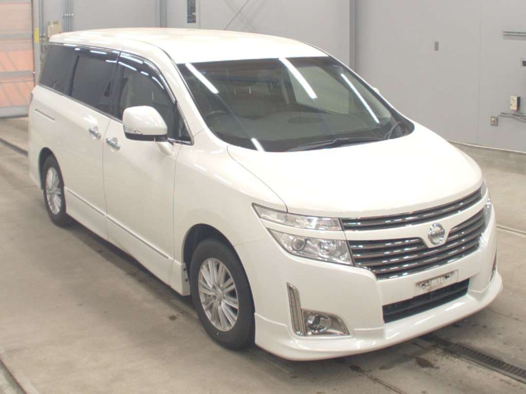 NISSAN ELGRAND