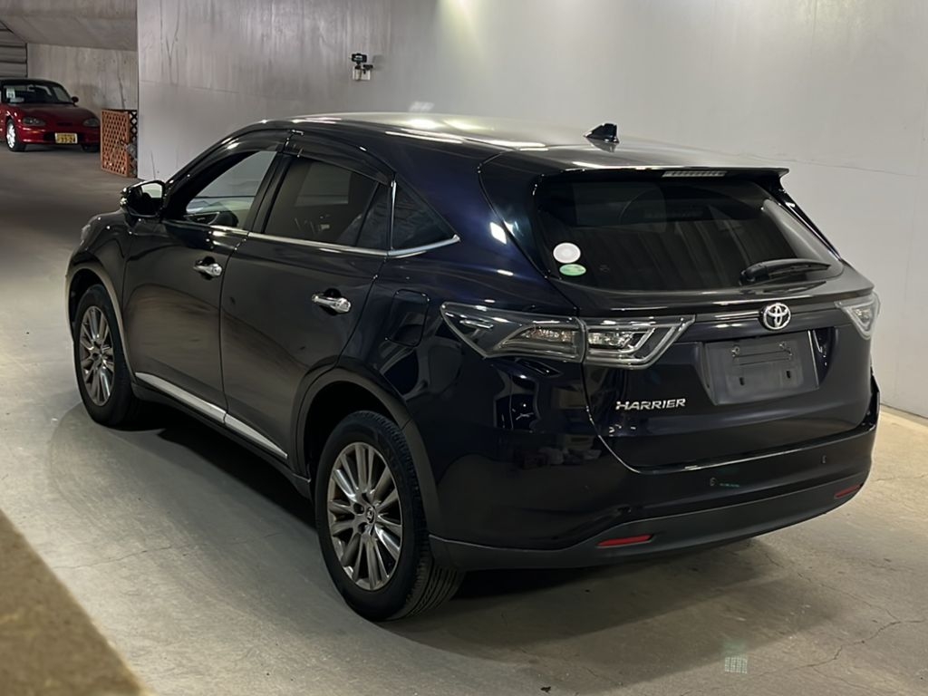 TOYOTA HARRIER