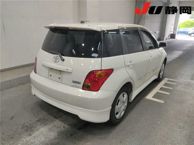 TOYOTA IST