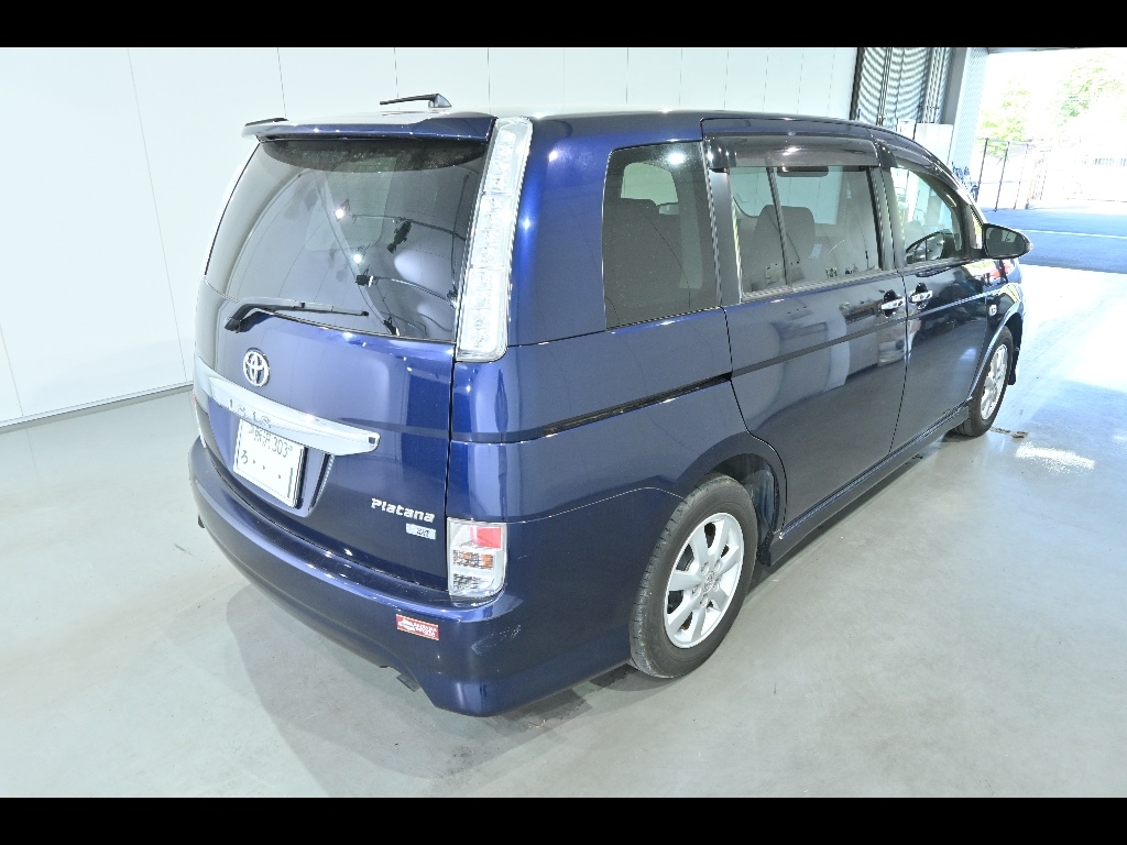 TOYOTA ISIS