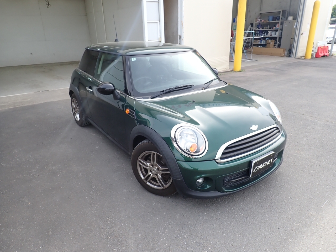 MINI HATCH
