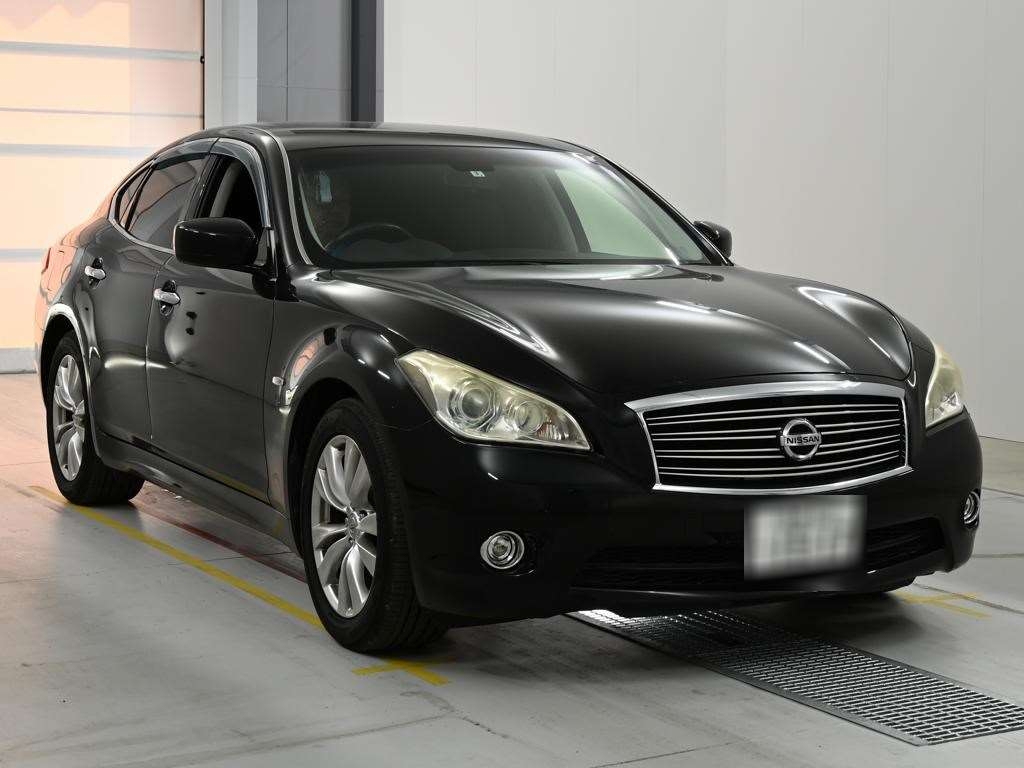 NISSAN FUGA