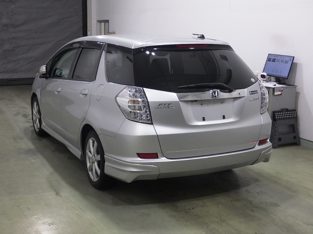 HONDA FIT SHUTTLE