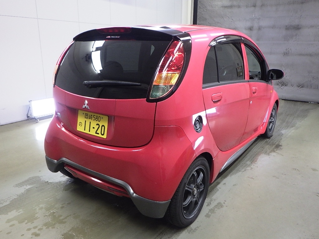 MITSUBISHI I