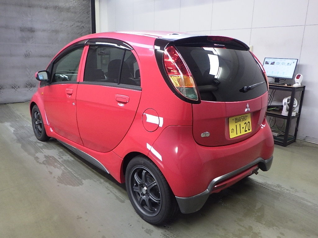 MITSUBISHI I