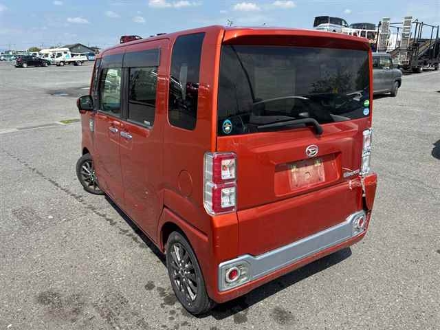 DAIHATSU WAKE