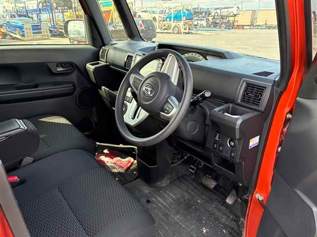 DAIHATSU WAKE
