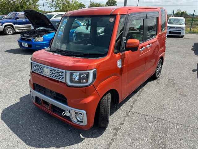DAIHATSU WAKE