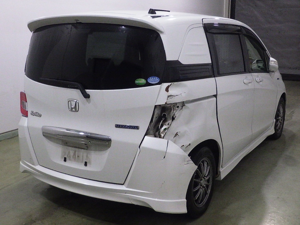 HONDA FREED SPIKE