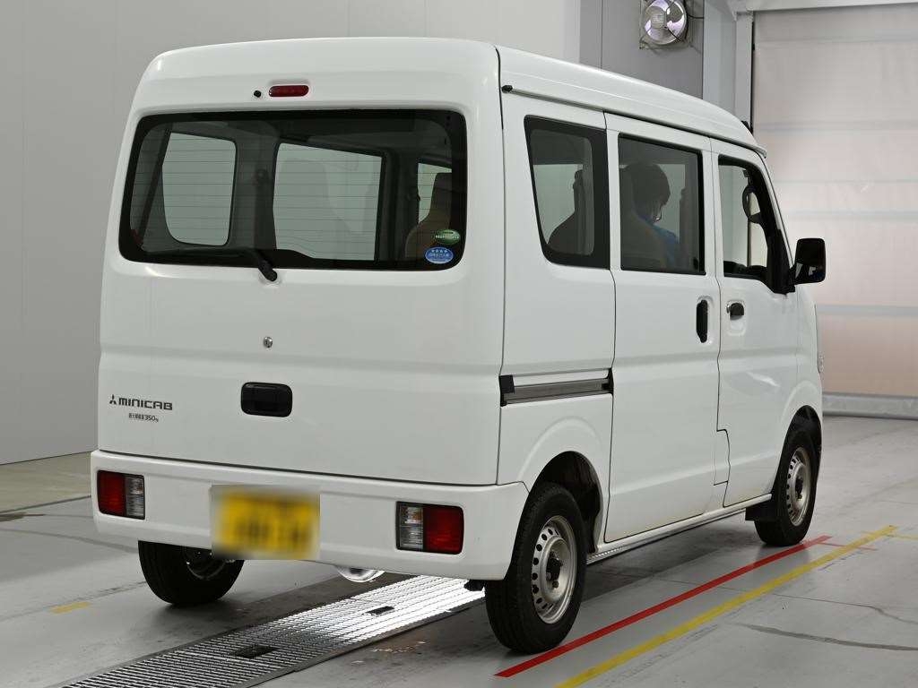 MITSUBISHI MINICAB