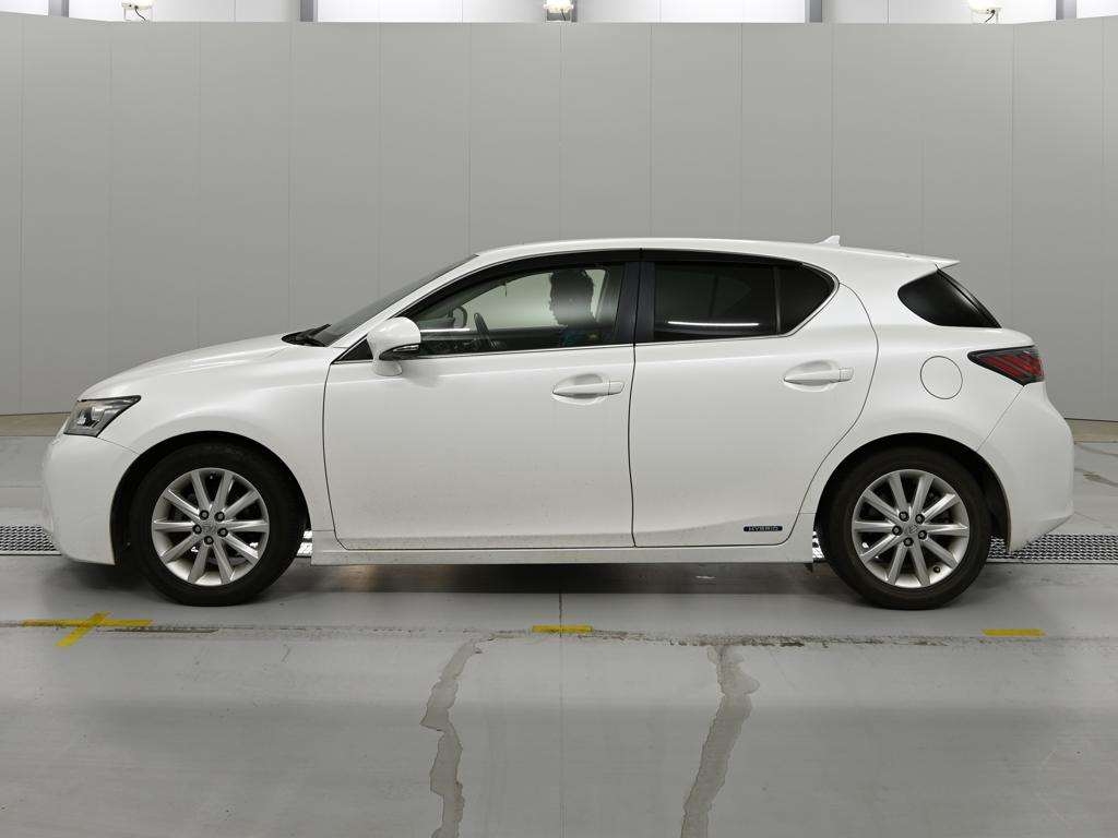 LEXUS CT200H