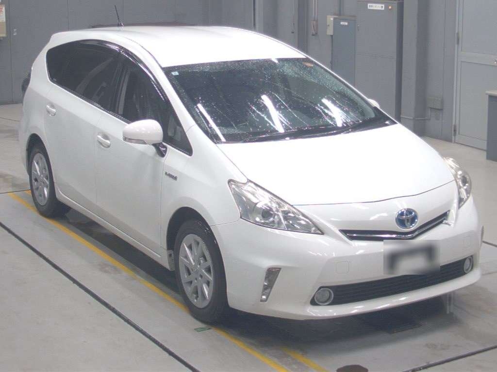TOYOTA PRIUS ALPHA