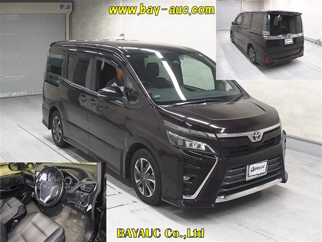 TOYOTA VOXY