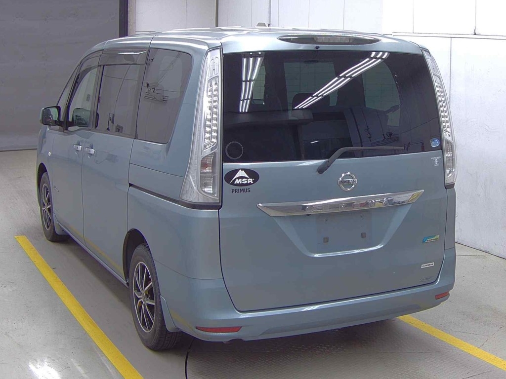 NISSAN SERENA
