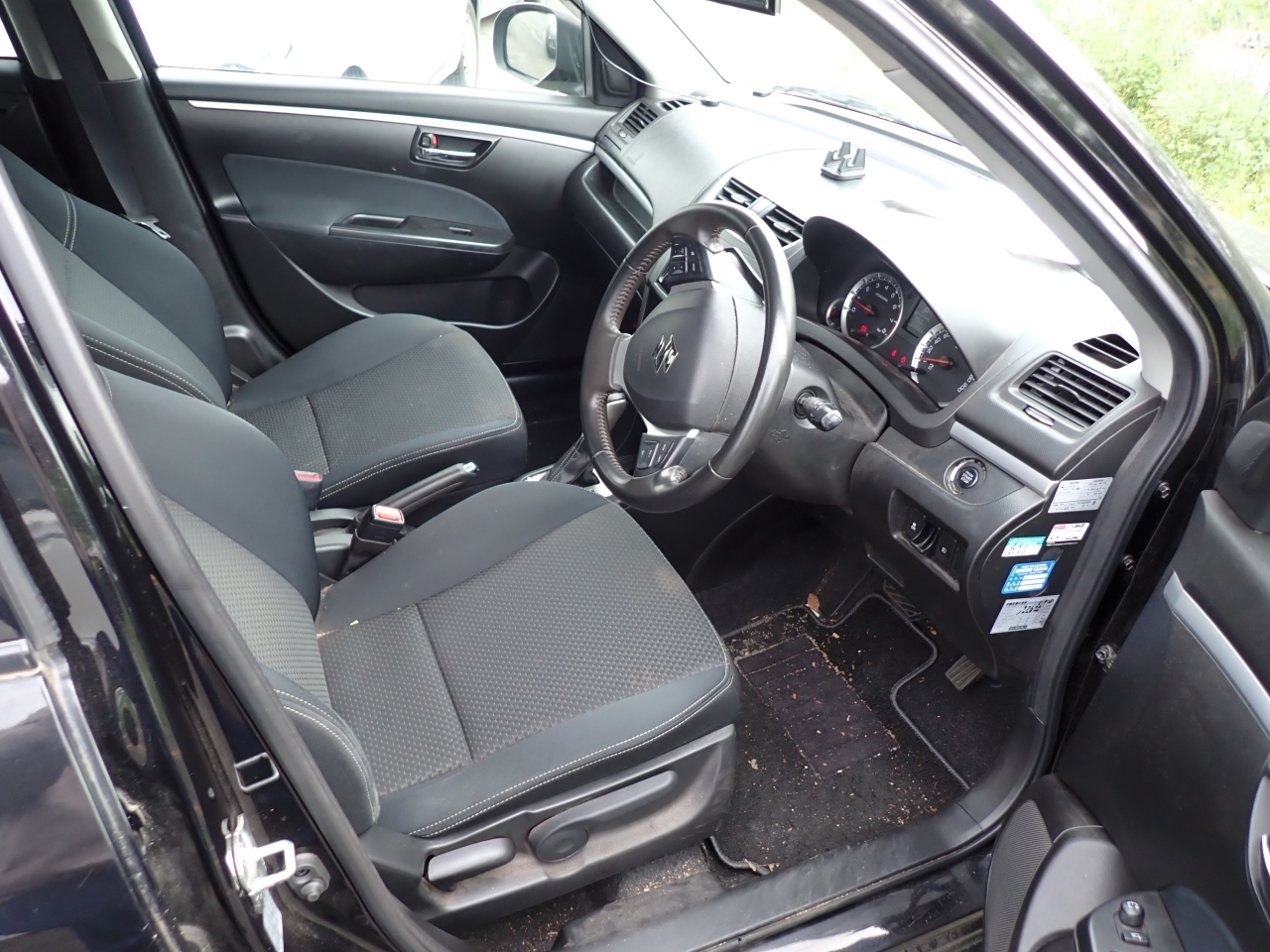 SUZUKI SWIFT