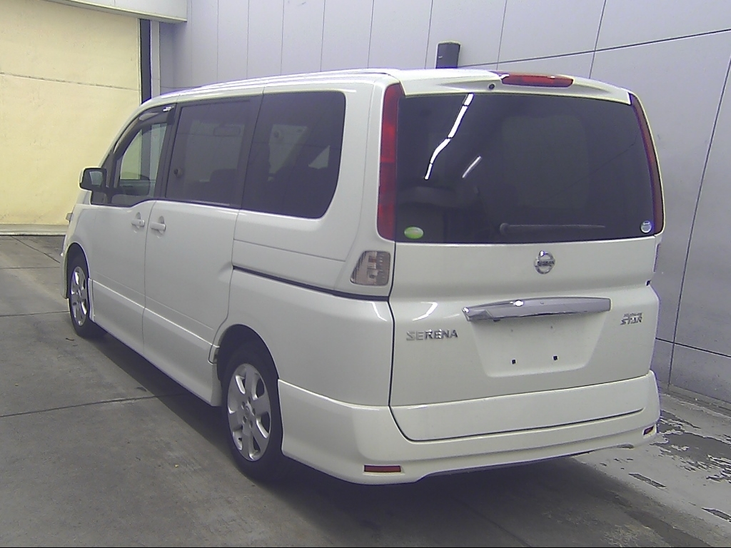 NISSAN SERENA