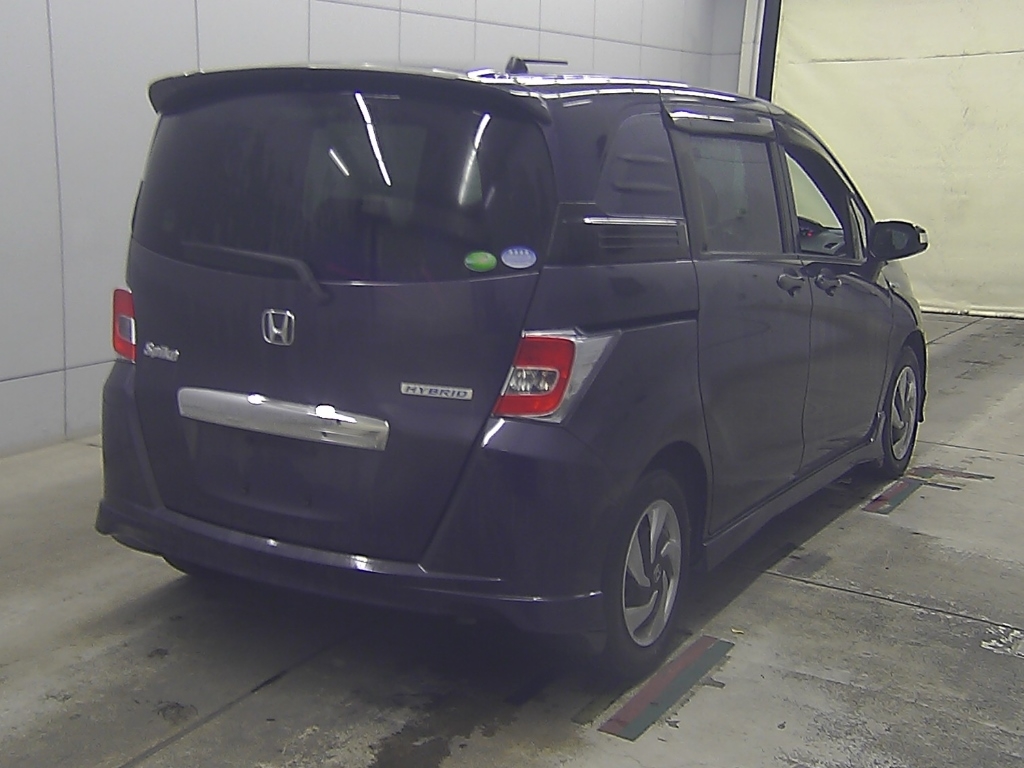 HONDA FREED SPIKE