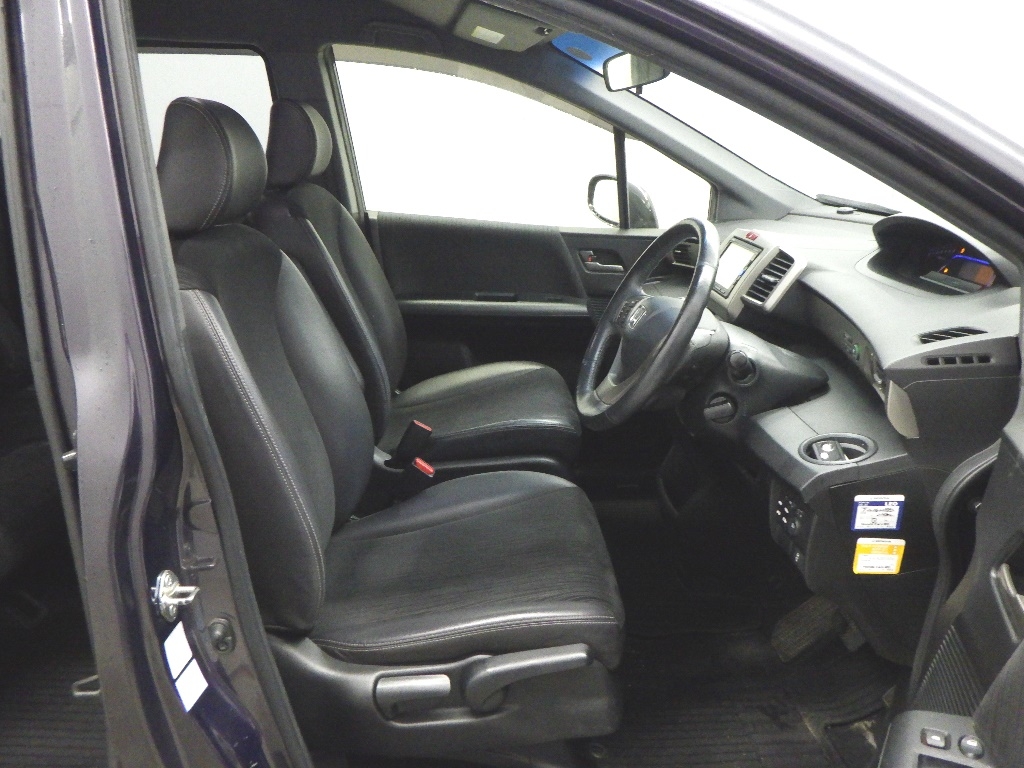HONDA FREED SPIKE