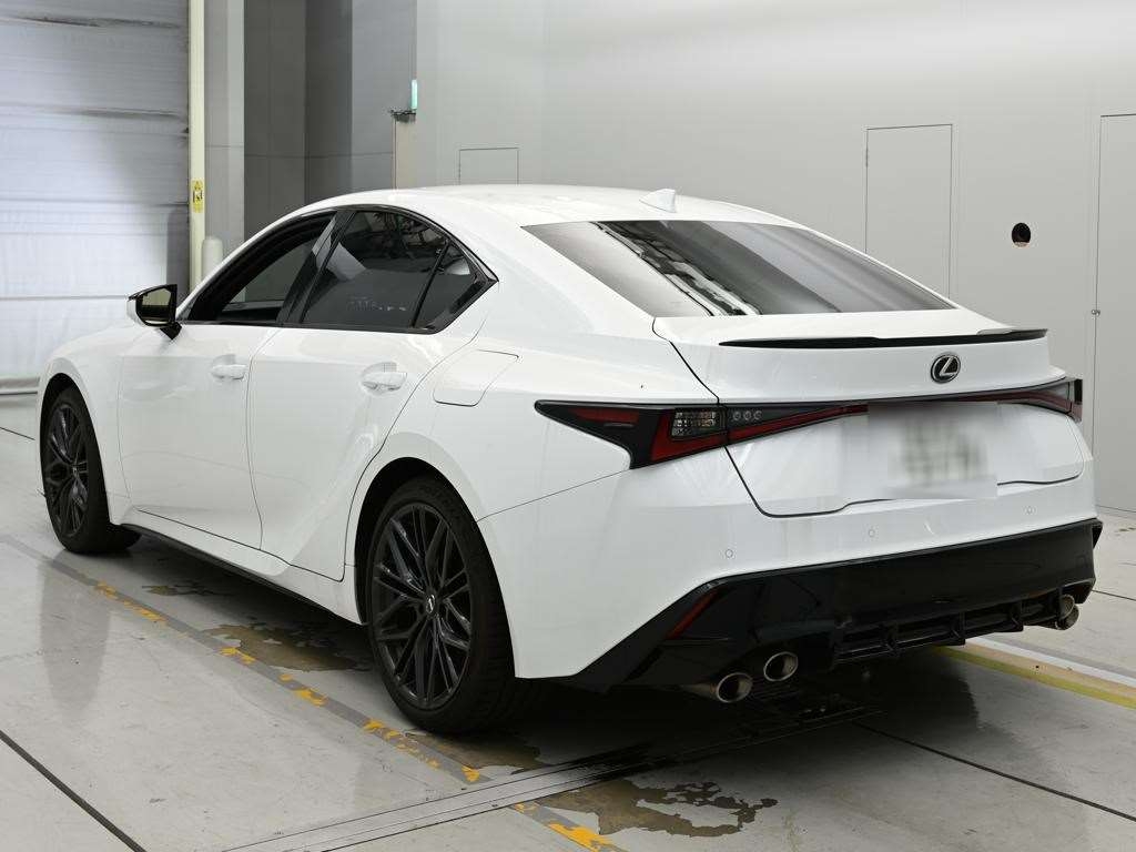LEXUS IS500