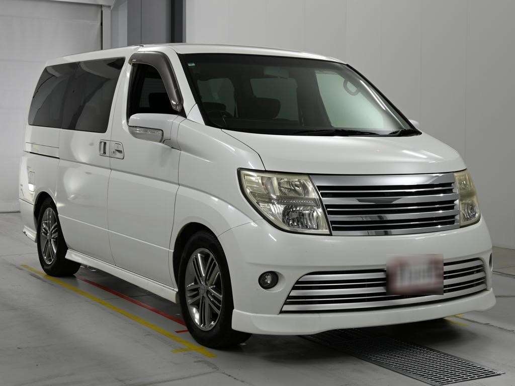 NISSAN ELGRAND