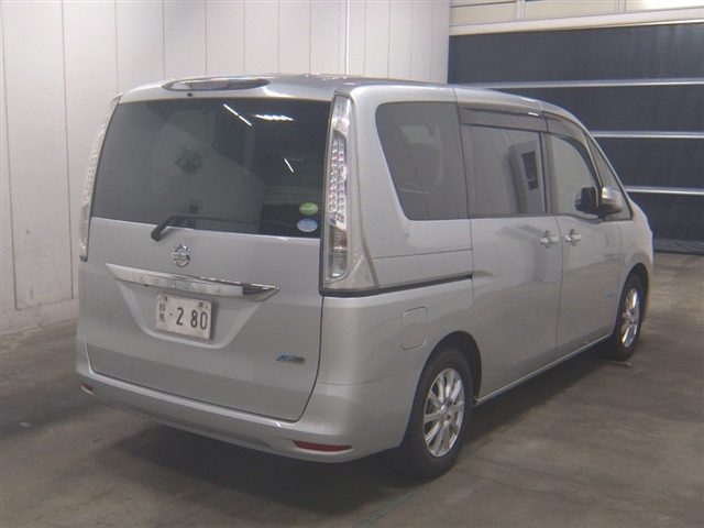 NISSAN SERENA