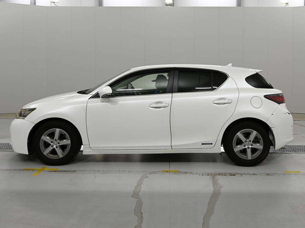 LEXUS CT200H