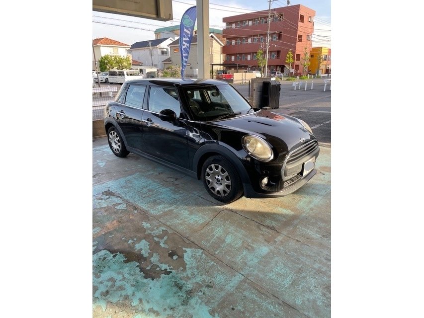 MINI HATCH