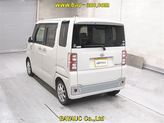 DAIHATSU WAKE