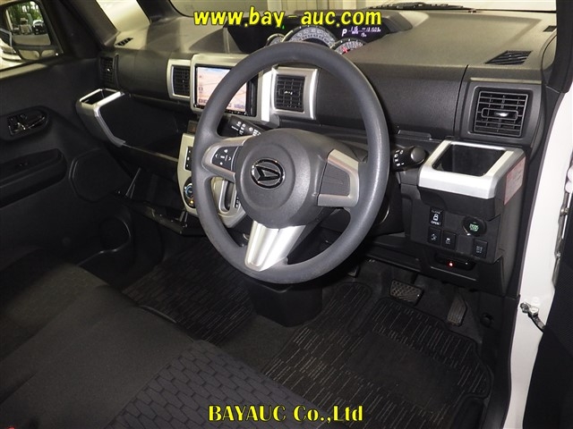 DAIHATSU WAKE