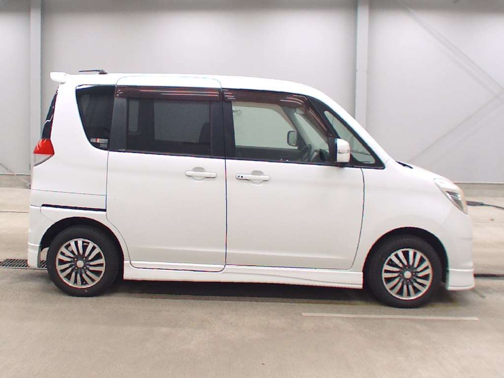 MITSUBISHI DELICA D:2