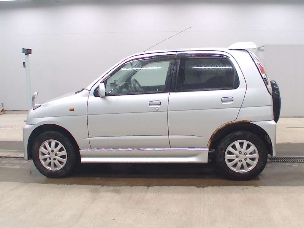 DAIHATSU TERIOS KID