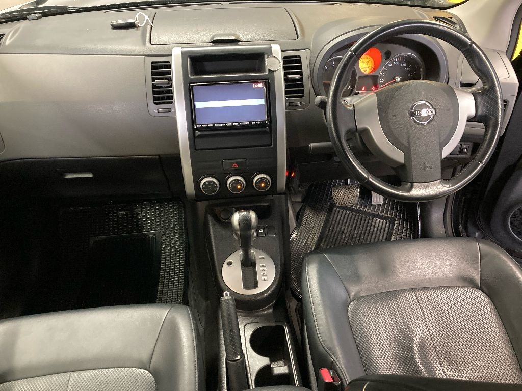 NISSAN X-TRAIL