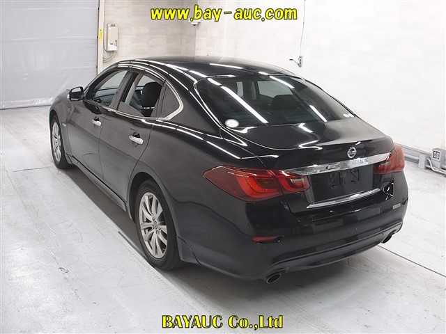 NISSAN FUGA
