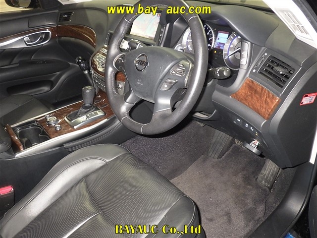 NISSAN FUGA