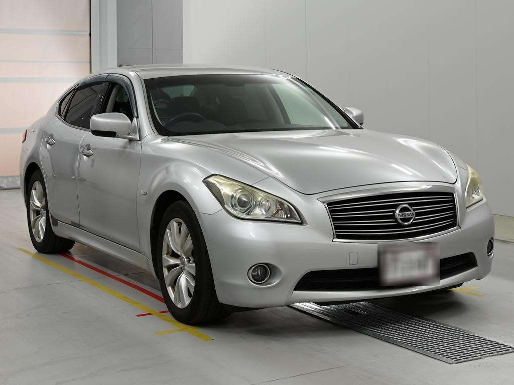 NISSAN FUGA