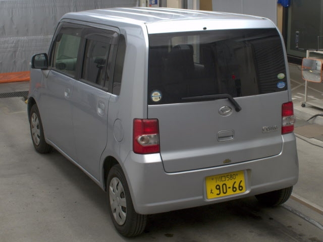 DAIHATSU MOVE CONTE