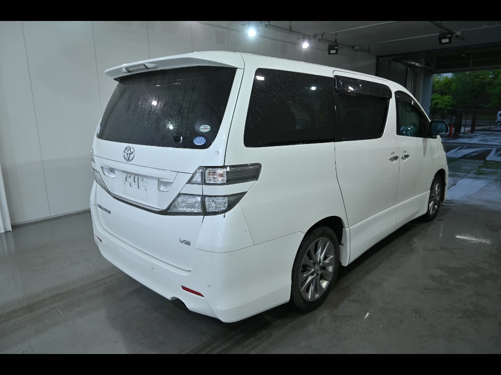TOYOTA VELLFIRE