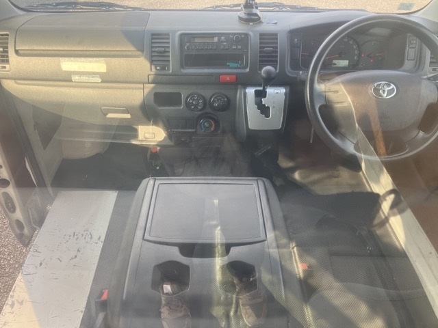 TOYOTA REGIUS ACE