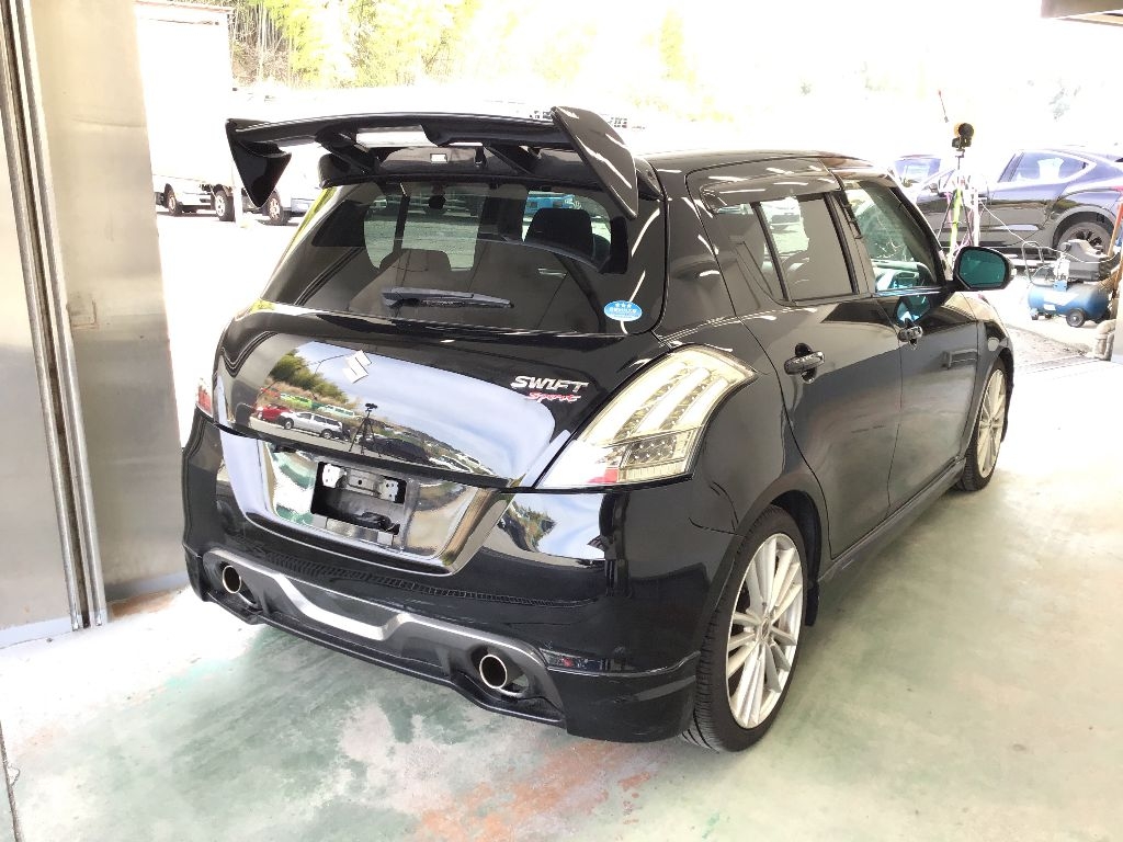 SUZUKI SWIFT