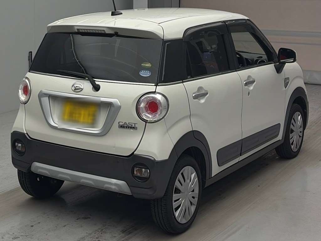DAIHATSU CAST