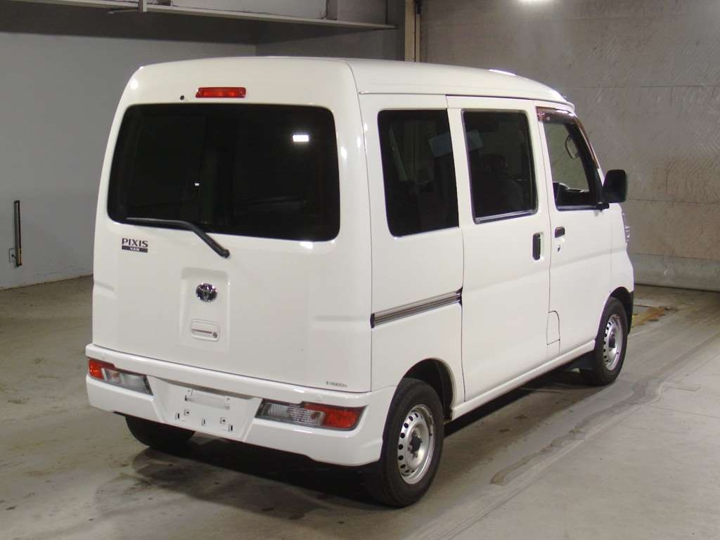 TOYOTA PIXIS VAN