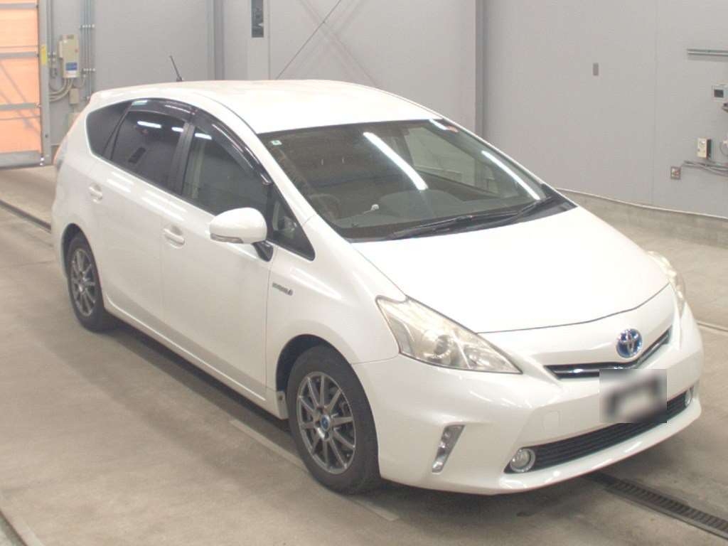 TOYOTA PRIUS ALPHA